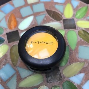 M.A.C Cosmetics eye shadow